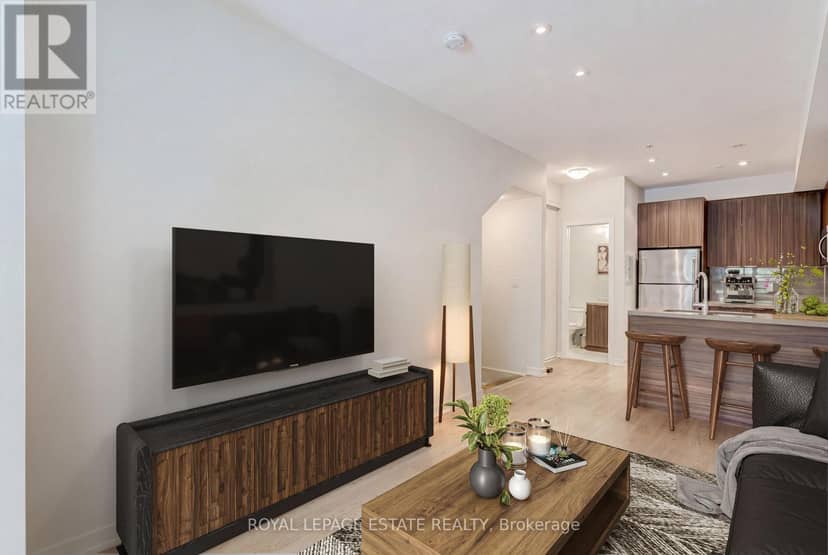 32 - 140 Broadview Avenue — photo 4 of 30