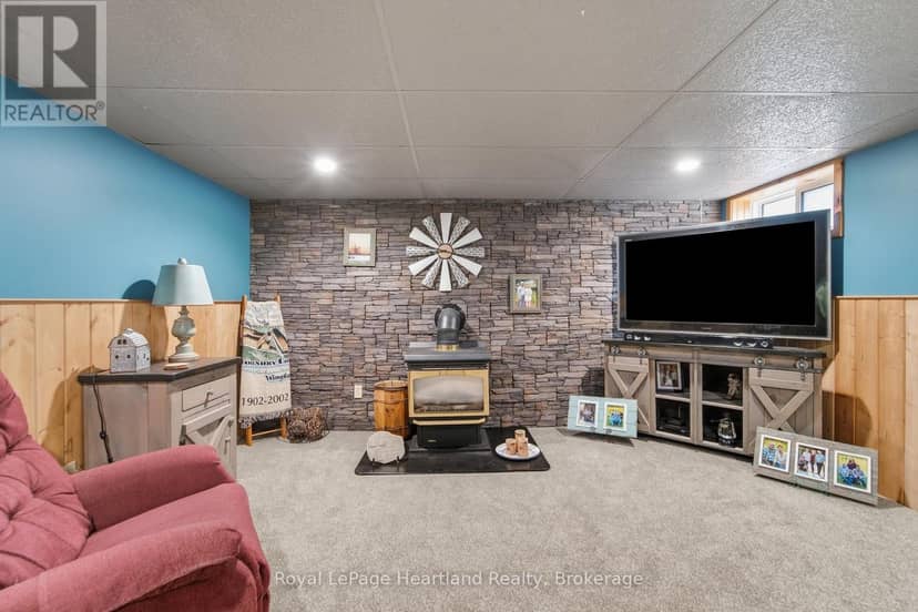 390 Morris Street — photo 25 of 38