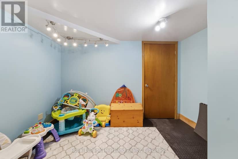 390 Morris Street — photo 29 of 38