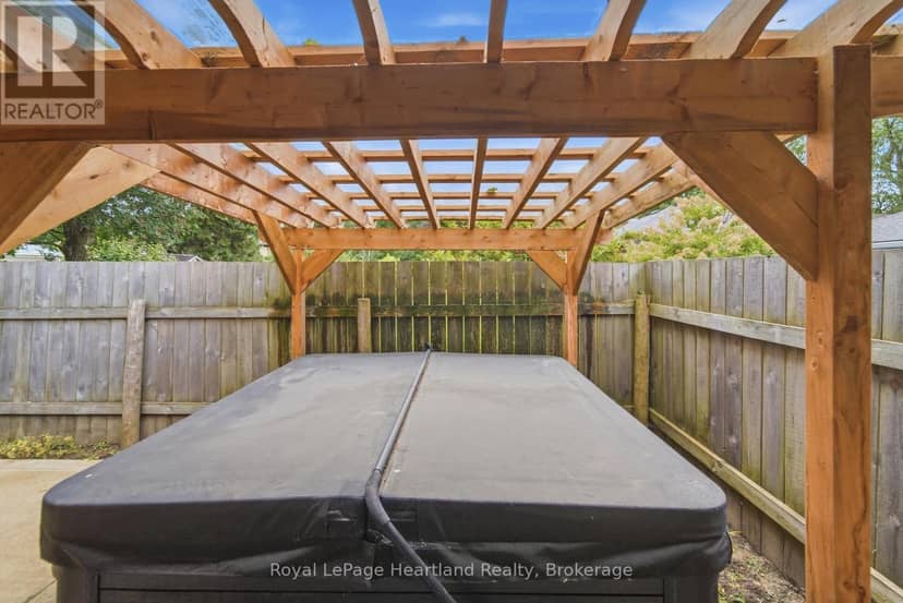 390 Morris Street — photo 32 of 38