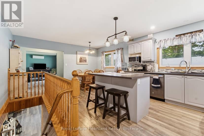 390 Morris Street, North Huron, photo 7