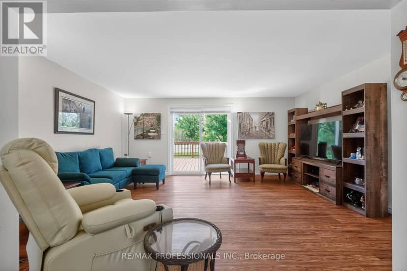 7 Tamarack Court — photo 11 of 31