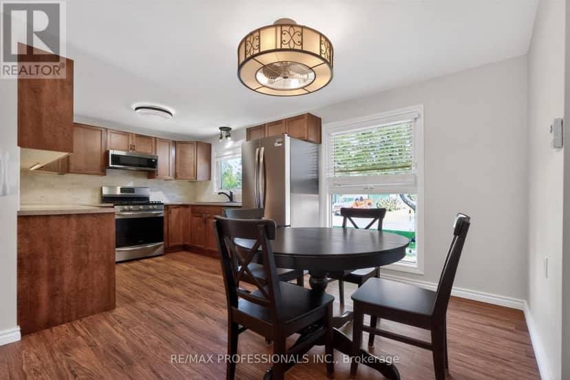 7 Tamarack Court — photo 13 of 31