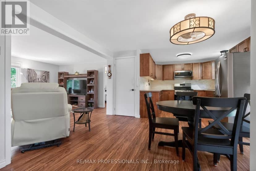 7 Tamarack Court — photo 14 of 31