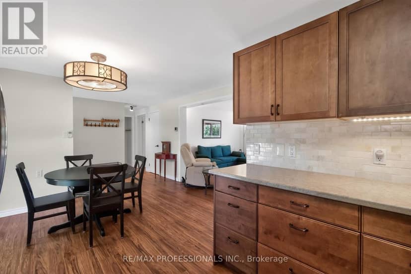 7 Tamarack Court — photo 16 of 31
