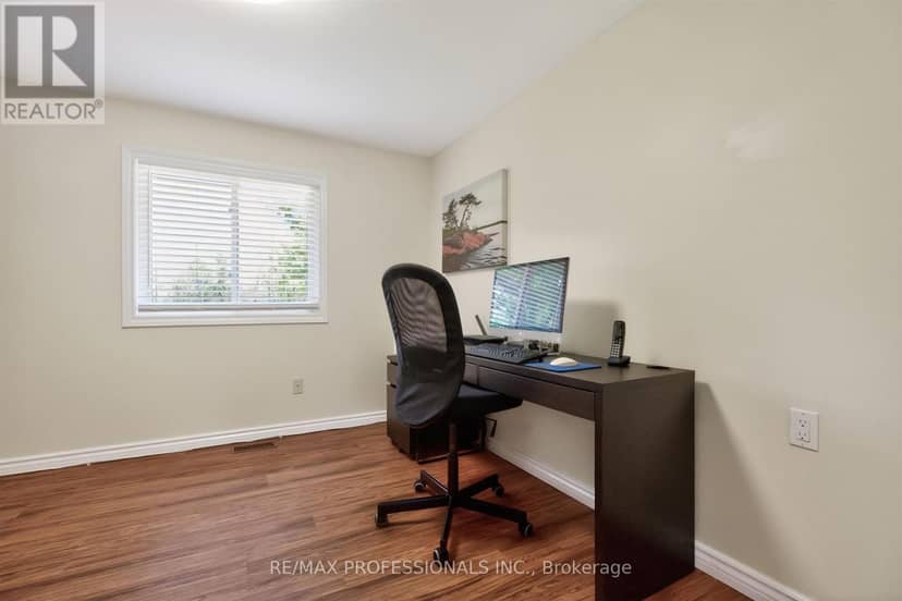 7 Tamarack Court — photo 23 of 31
