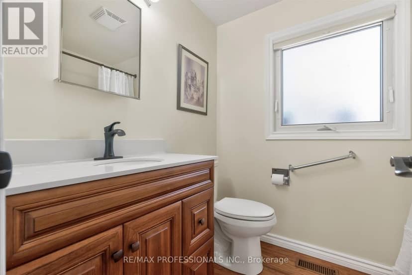 7 Tamarack Court — photo 25 of 31