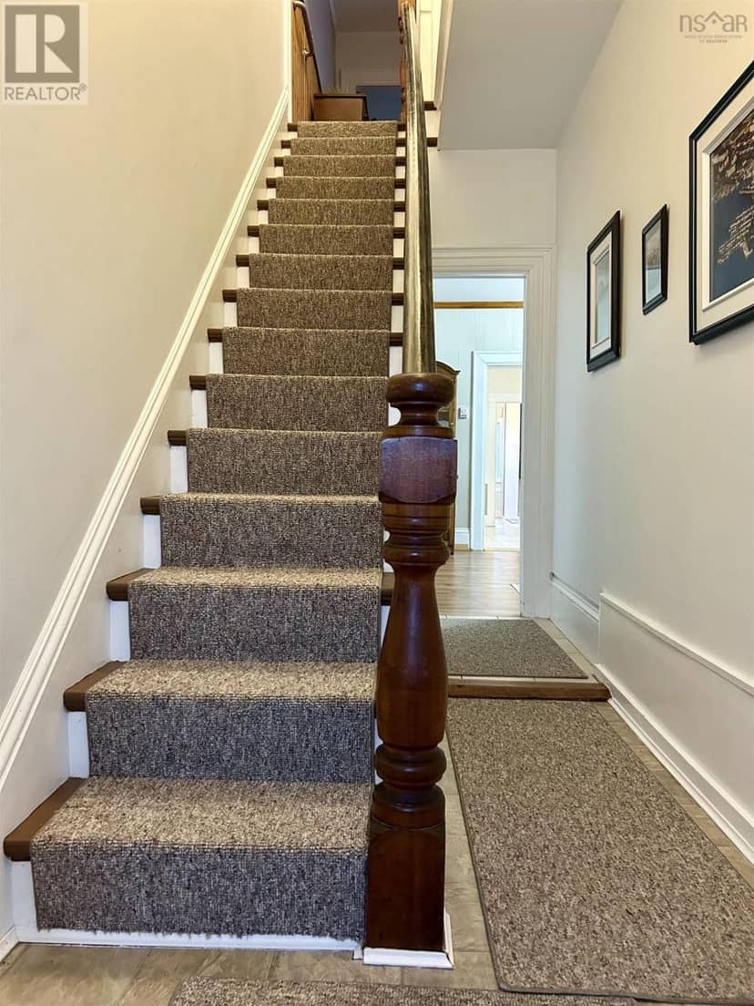 12 Hector Street — photo 11 of 25