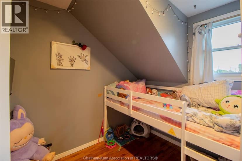 21956 Charing Cross Road — photo 29 of 40