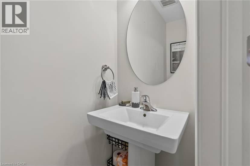 10 REISTWOOD Drive — photo 20 of 40