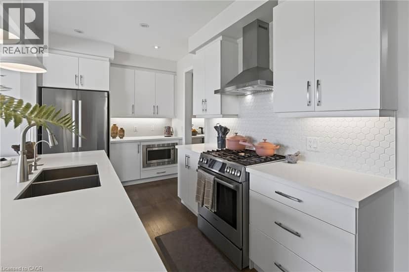 10 REISTWOOD Drive — photo 15 of 40