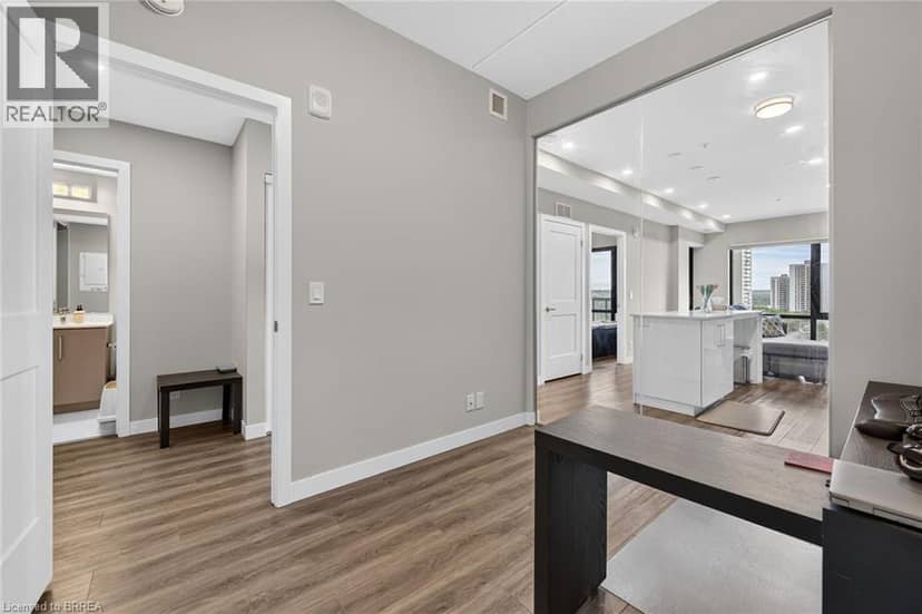 15 QUEEN Street Unit# 609 — photo 33 of 40