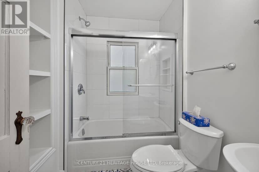 39 Balmoral Avenue — photo 11 of 40