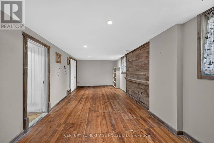 39 Balmoral Avenue — photo 21 of 40