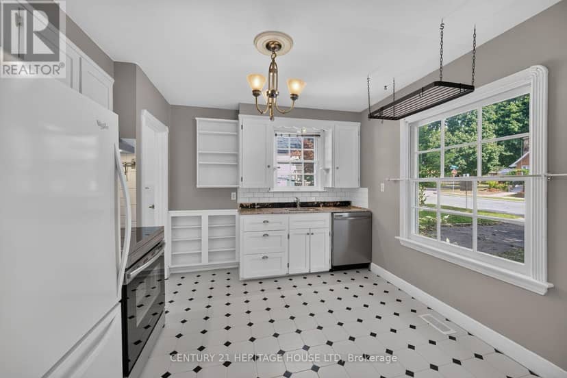 39 Balmoral Avenue — photo 31 of 40
