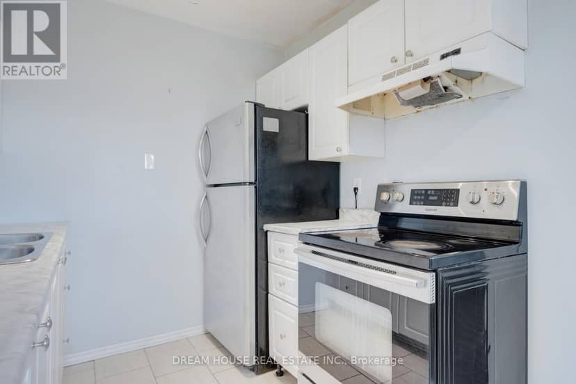 40 Hoskins Square — photo 11 of 35
