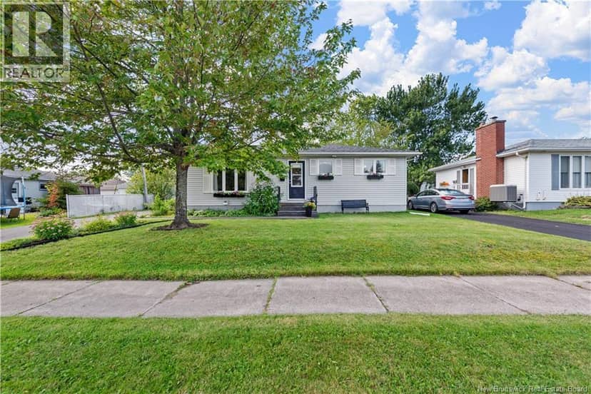 20 Dolphin Drive — photo 1 of 29