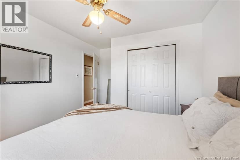 20 Dolphin Drive — photo 12 of 29