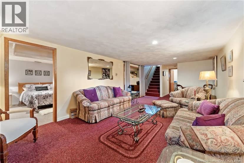 20 Dolphin Drive — photo 17 of 29
