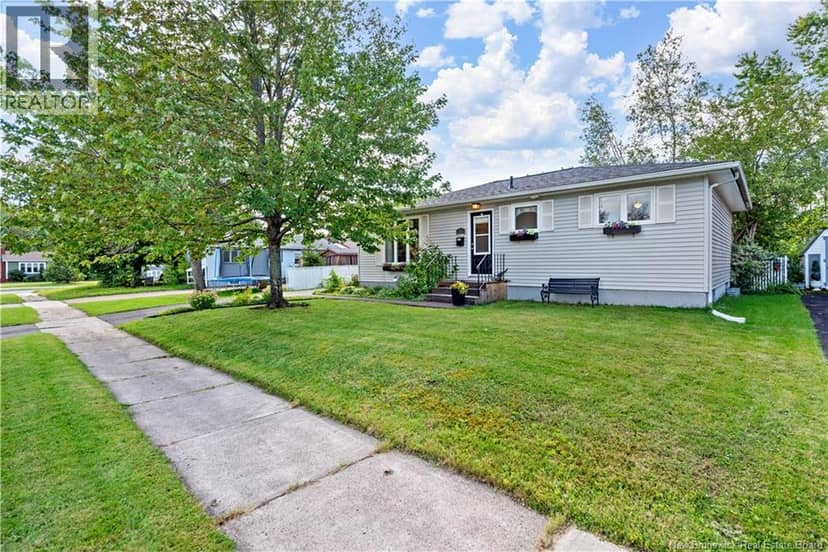 20 Dolphin Drive — photo 21 of 29
