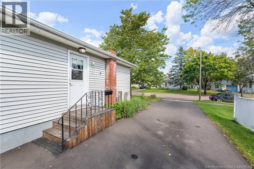 20 Dolphin Drive — photo 26 of 29