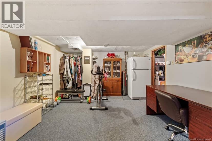 20 Dolphin Drive — photo 28 of 29