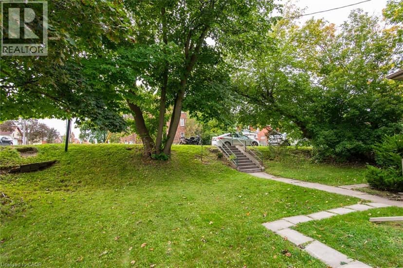 94 MARGARET Avenue — photo 9 of 40