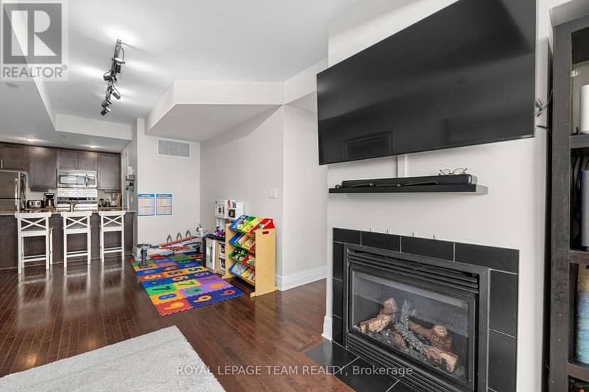 212 - 950 Marguerite Avenue — photo 22 of 29