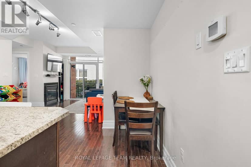 212 - 950 Marguerite Avenue — photo 9 of 29