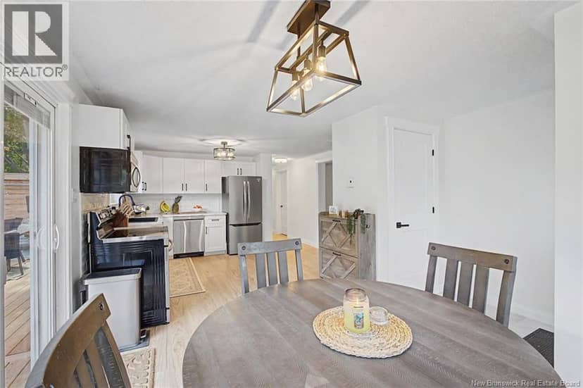 51 Upton Street — photo 17 of 40