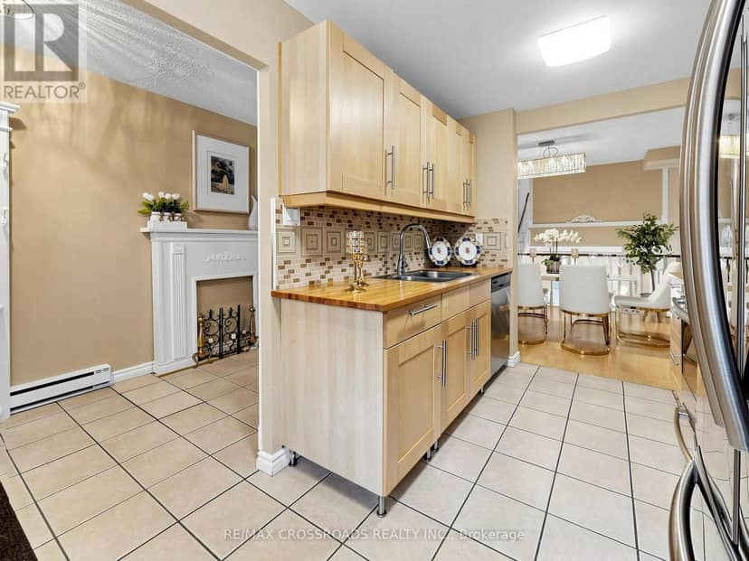 189 - 50 Scarborough Golf Club Road — photo 10 of 40