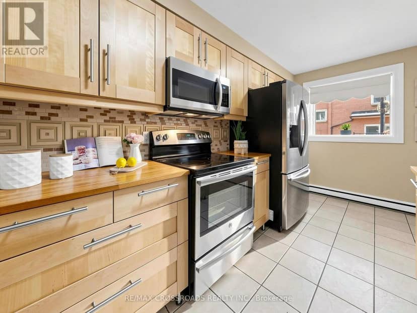 189 - 50 Scarborough Golf Club Road — photo 13 of 40