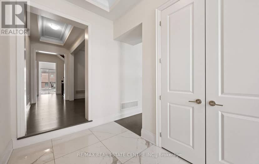 160 Wainfleet Crescent, Vaughan, photo 4