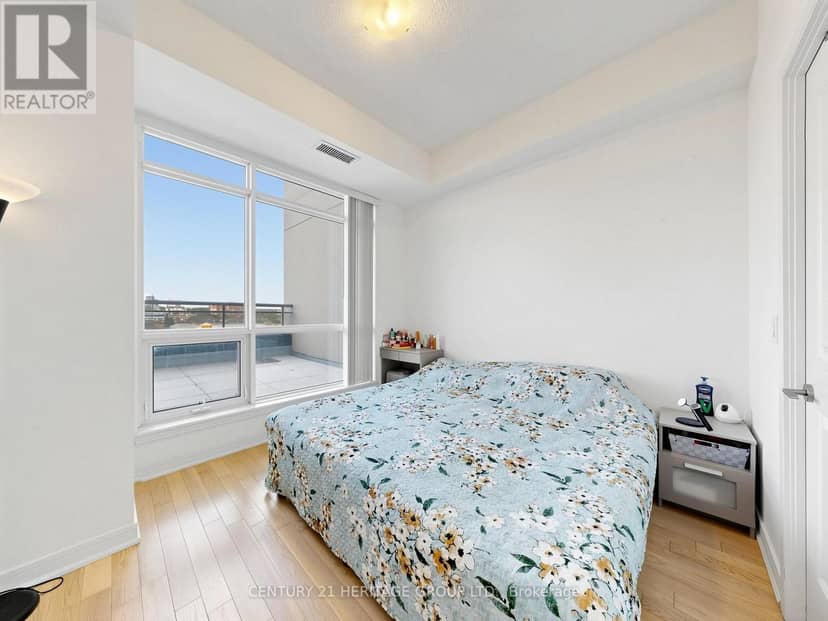 815 - 9205 Yonge Street — photo 19 of 40