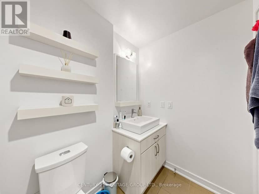 815 - 9205 Yonge Street — photo 30 of 40
