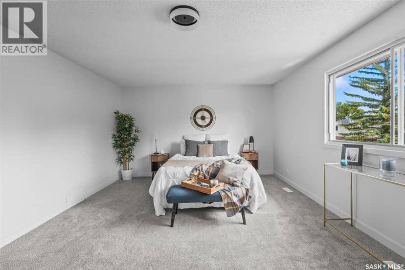 156 Plainsview DRIVE — photo 13 of 23