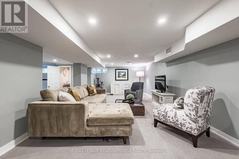 32 Craig Street — photo 25 of 40