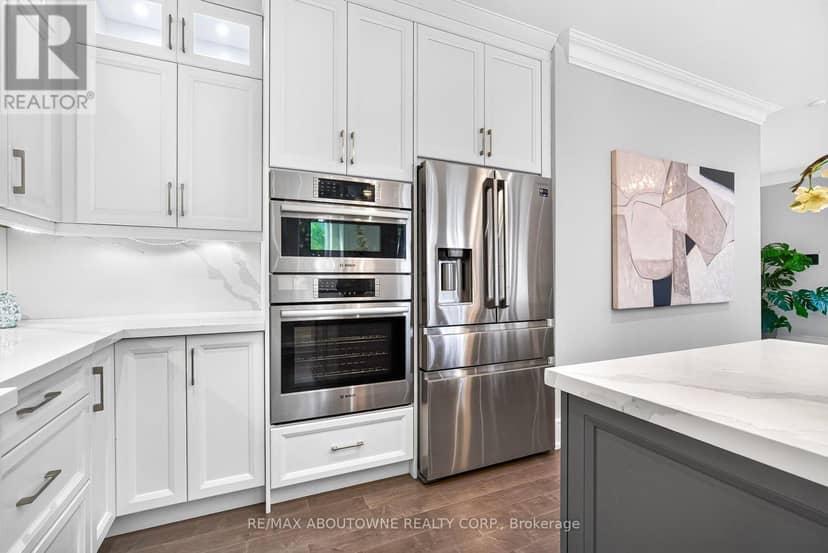 408 Seabourne Drive — photo 10 of 40
