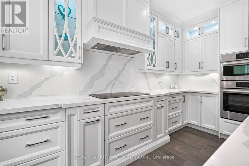 408 Seabourne Drive — photo 9 of 40
