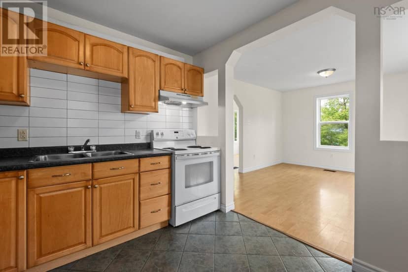 219 George Street — photo 9 of 36