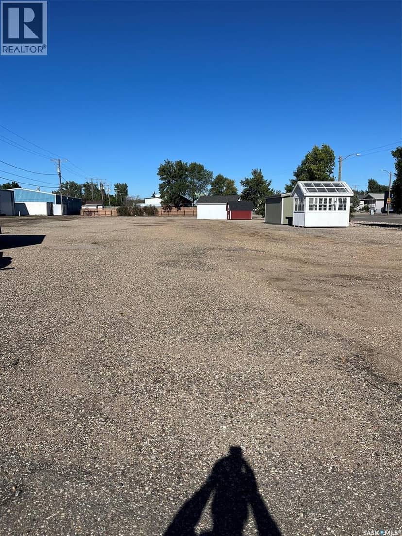 206 4th STREET, Estevan, photo 3