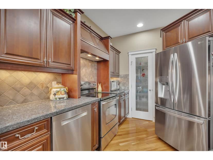 38 Shores Dr — photo 15 of 40