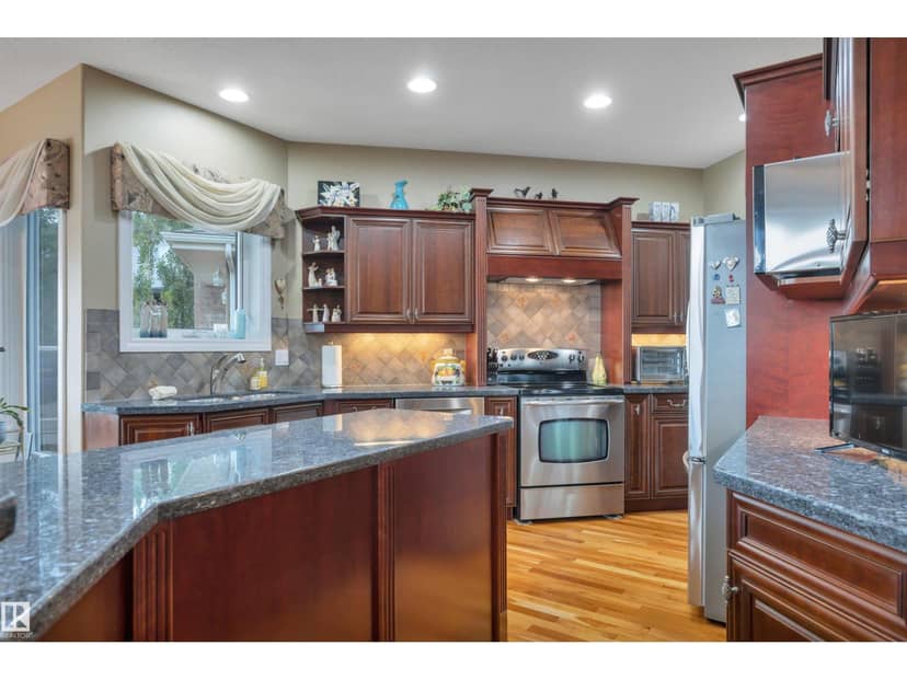 38 Shores Dr — photo 17 of 40