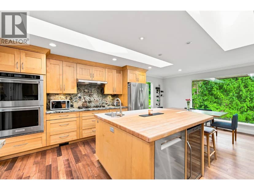 2360 MACKAY AVENUE, North Vancouver, photo 3