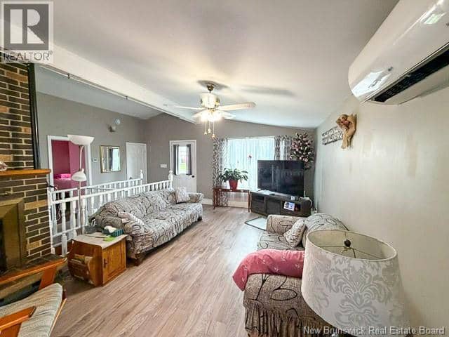 93 Hillcrest Avenue — photo 8 of 40