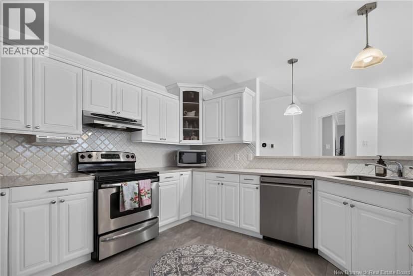 218 Riverside Drive — photo 14 of 40