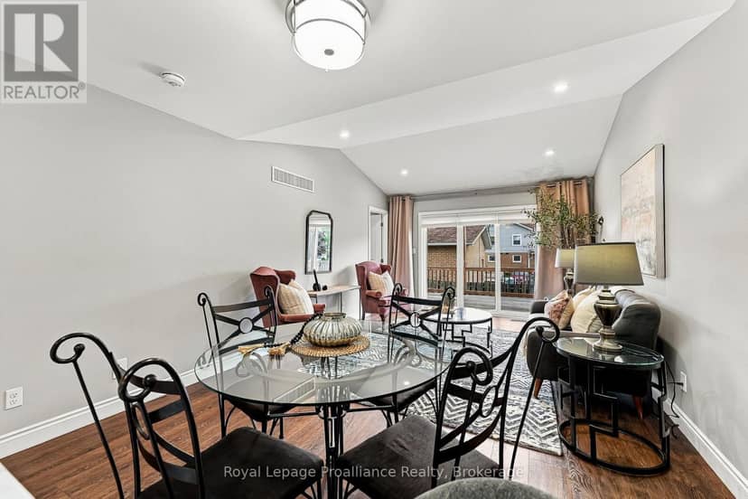 8 Ferris Court — photo 13 of 40