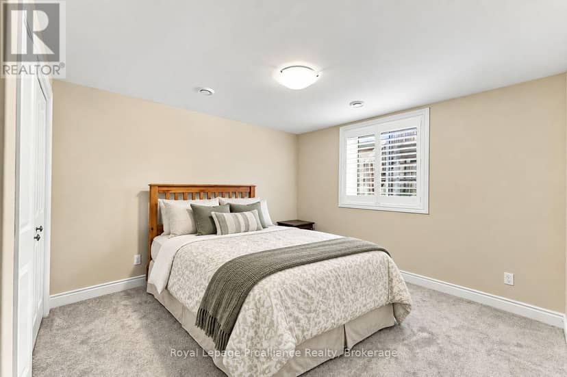 8 Ferris Court — photo 31 of 40