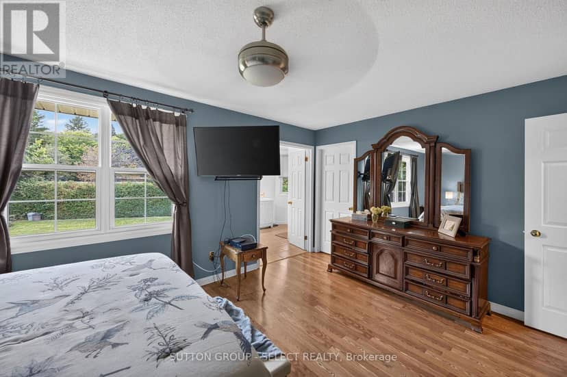 384 Eastcastle Place — photo 32 of 40