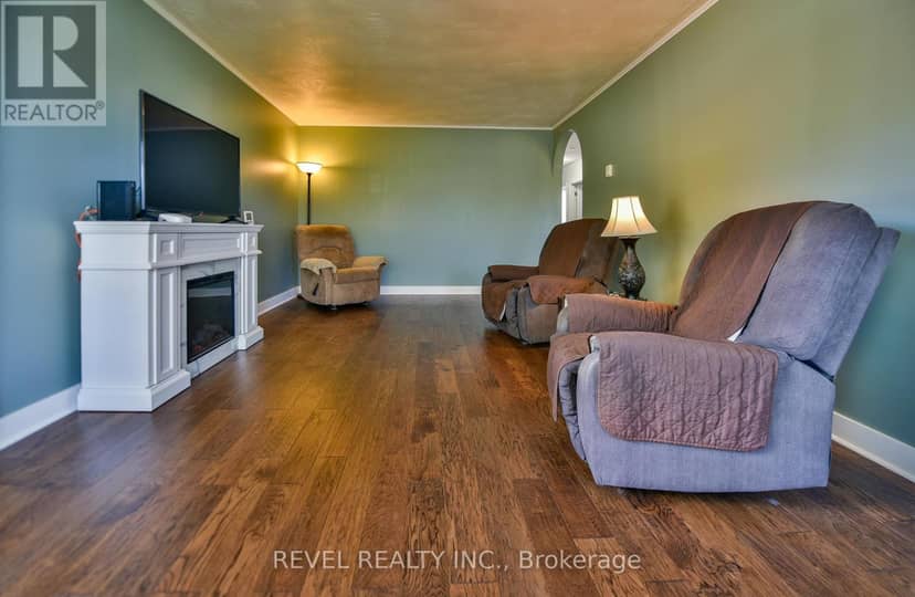 191 Cayuga Drive — photo 24 of 40